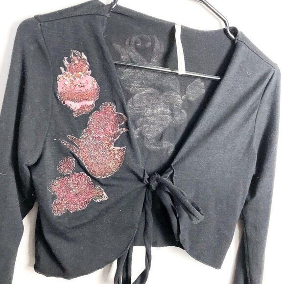 Cropped Tie Front Y2K Tattoo Top - Picture 3 of 8